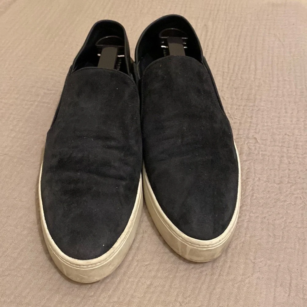 Vince navy suede leather shoes. Size 38